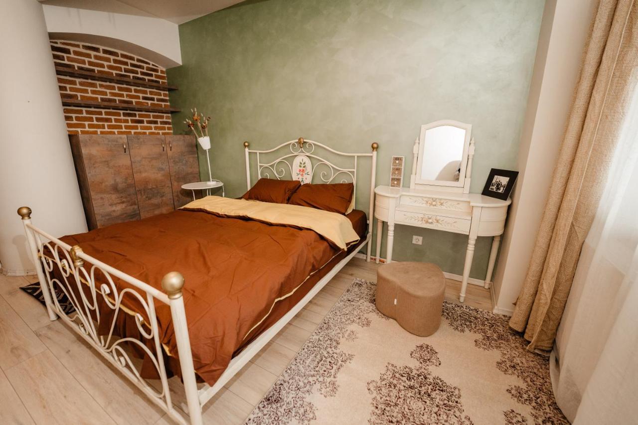 Apartament Bright And Cozy Design Apt With Office Kluż-Napoka Zewnętrze zdjęcie